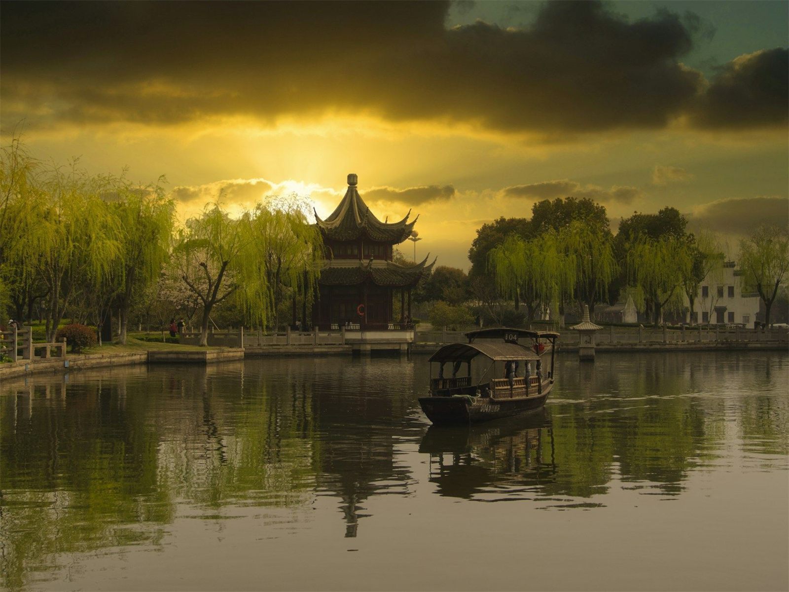 Old street and canal in a Chinese water town