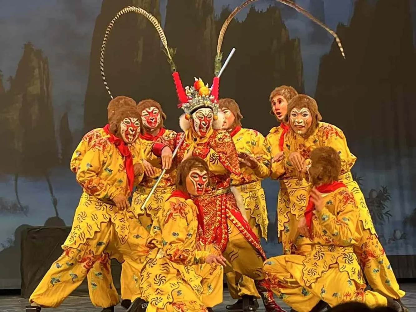 Zhejiang Wu Opera troupe performance